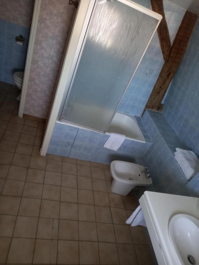 Hotel Des Cymaises Semur-en-Auxois Esterno foto